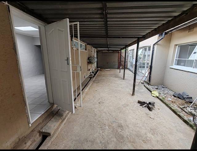 6 BEDROOM PROPERTY TO RENT IN MINDALORE